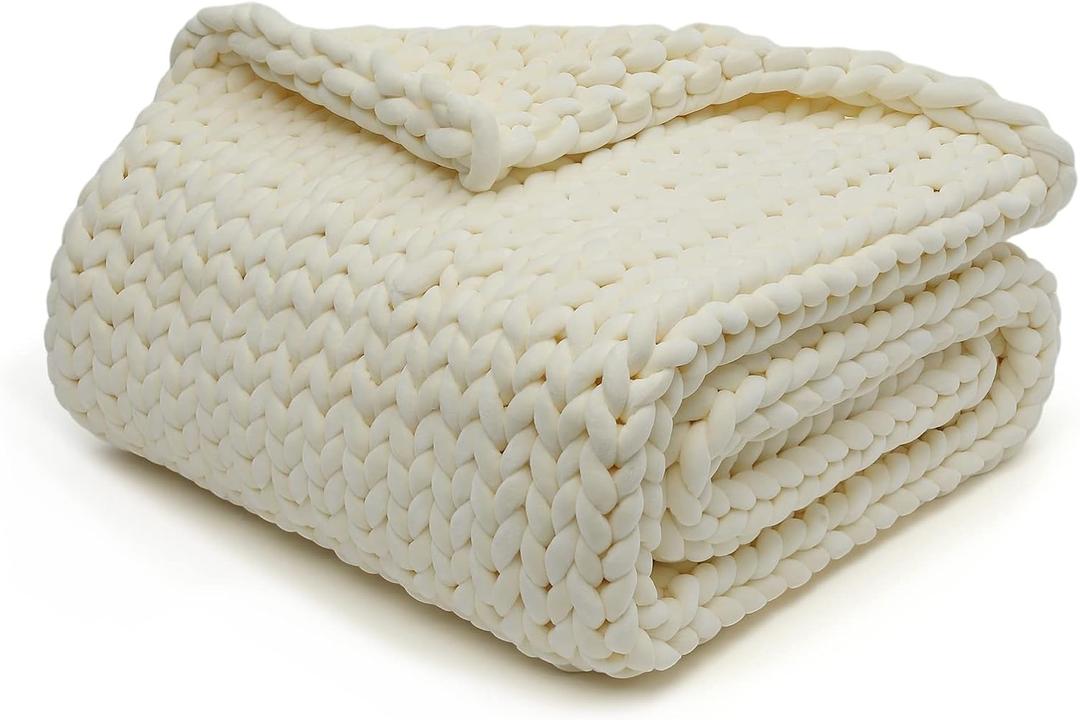 YnM Velvet Weighted Blanket, Handmade Chunky Knitted Design, Soft and Cozy, Temperature Regulating and Breathable, Machine Washable Throw for Sleep or Home Decor (Cream, 50x60 Inch, 10lbs)