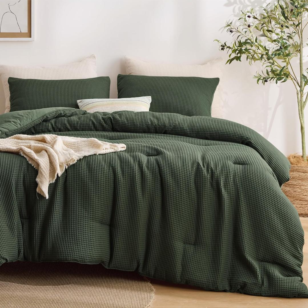 Bedsure Oliver Green Queen Bedding Comforter Set, Waffle Breathable Bedding Set, All Season Comforter with 3 Pieces, 1 Waffle Weave Comforter (90"x90") and 2 Pillowcases (20"x26")