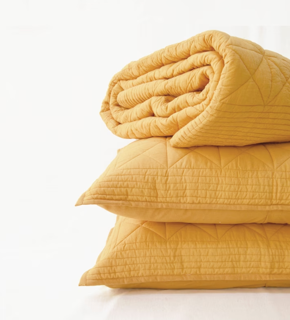 Soft Queen Size Quilt Set for All Seasons, 3-Piece Ultrasonic Geometric Quilts Bedding Set, Lightweight Reversible Bedspread, Coverlet, Bed Cover with 2 Pillow Shams, Yellow (Full/Queen (96"x90"))