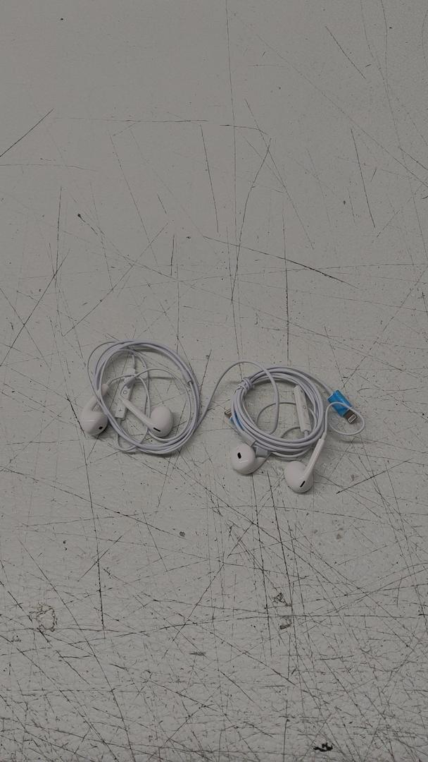 2 Packs USB C Headphones for iPhone 16/15 Earbuds with Microphone & Volume Control HiFi Stereo Type C Earphones for Galaxy S23/S22/S21/S20/Ultra Note 10/20, for iPad Pro Pixel 7/6/6a/5/4 and More