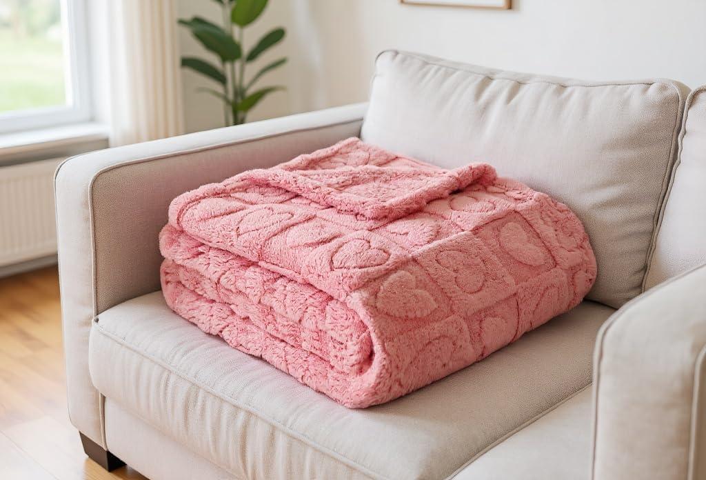 Checkered Love Themed Throw Blanket, 50x60 Inches | Ultra-Soft & Fluffy 280 GSM Bed Blanket for Couples, Gift for Mother or Friend, Cozy Accent for Couch, Sofa, and Pet Comfort