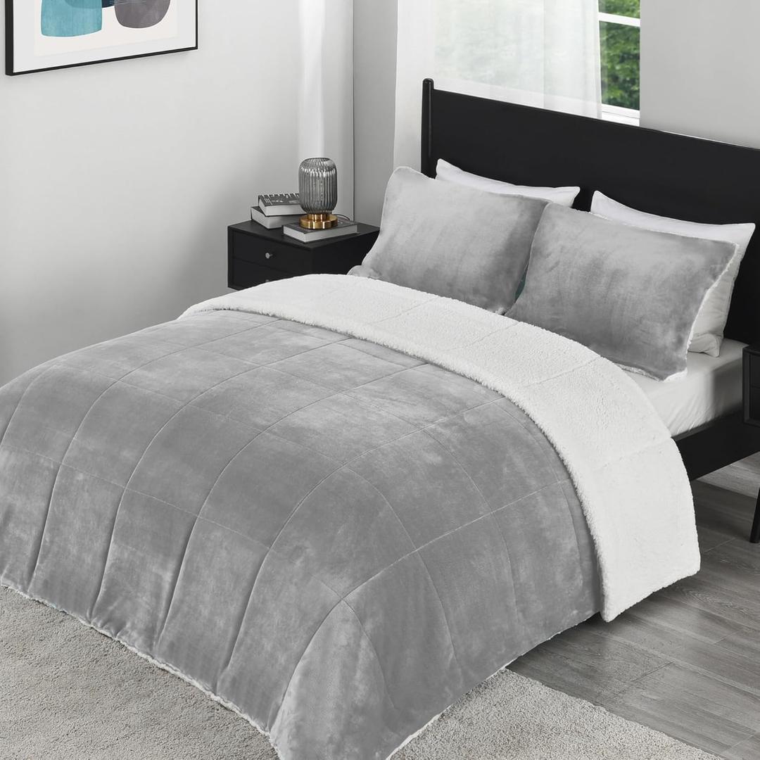 downluxe Ultra-Soft Micromink Sherpa King Size Comforter Set with 2 Pillow Shams - 3-Piece Set - Grey - Plush Warm Fall Winter Blanket & Bedding Comforter Sets (01 - Fleece - Light Grey)
