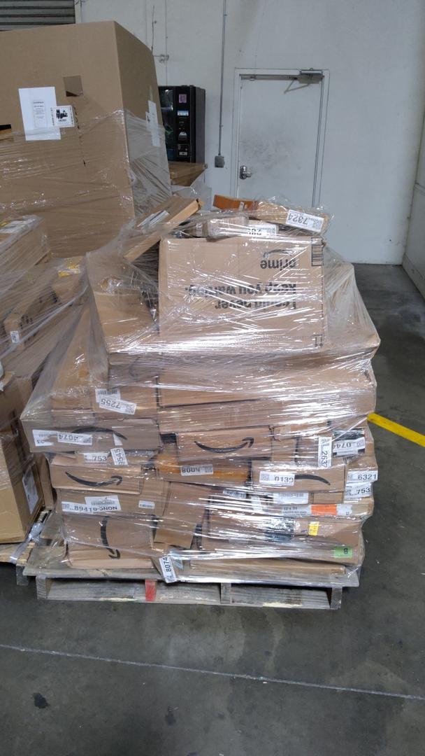 Pallet of mixed items