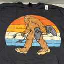 Bigfoot Sasquatch Gamer Retro Gaming Men Boys Kids Teens T-Shirt, XL