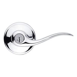 Kwikset Tustin Entry Door Handle with Lock and Key, Secure Keyed Reversible Lever Exterior, Doorlock, For Front Entrance and Bedrooms, Polished Chrome, Pick Resistant Smartkey Rekey Security