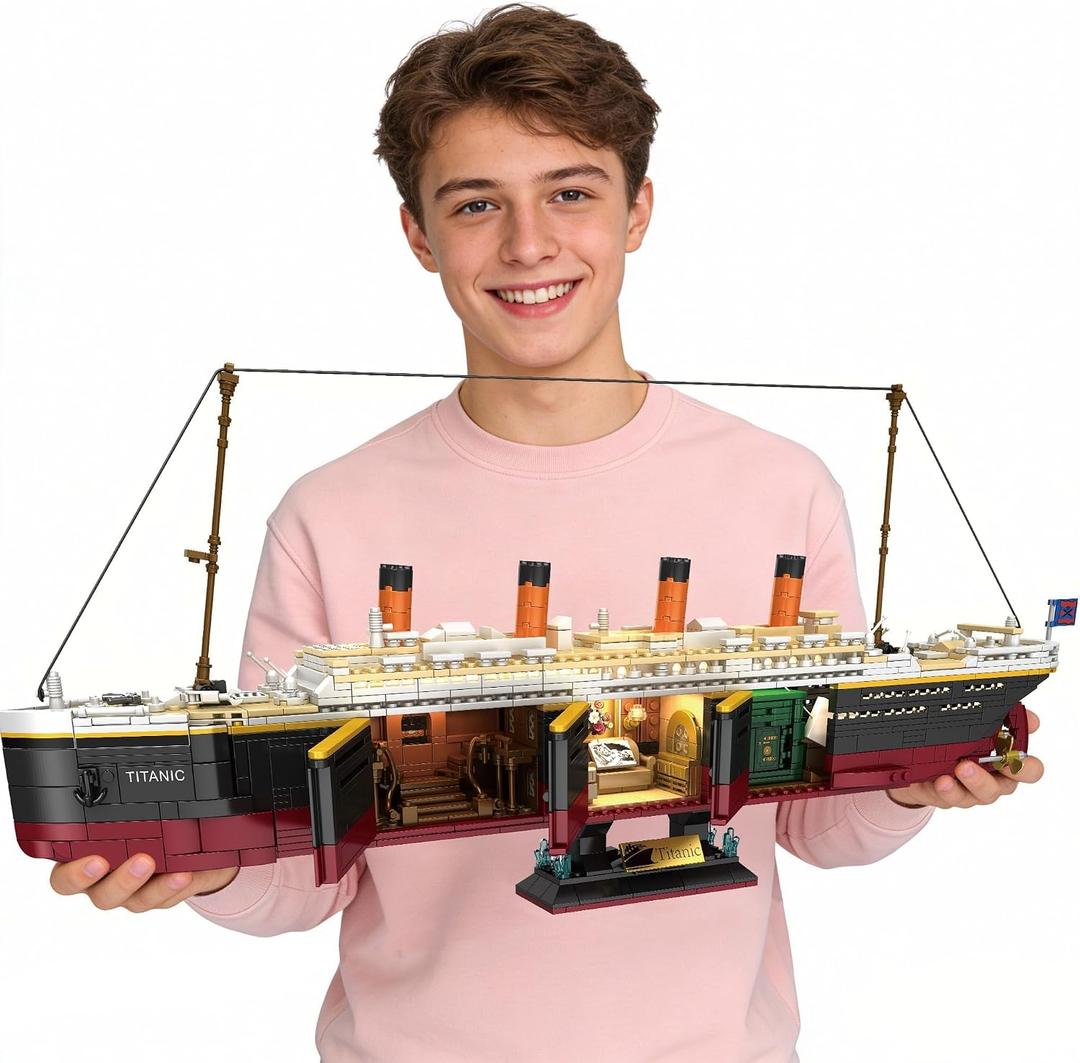 Zylvoxia Titanic Building Set, 2288 Pcs Titanic Big Ship Model Block Set with Glacier and Glowing Light Strip, Giant Ship Building Model Set for Adults and Kids