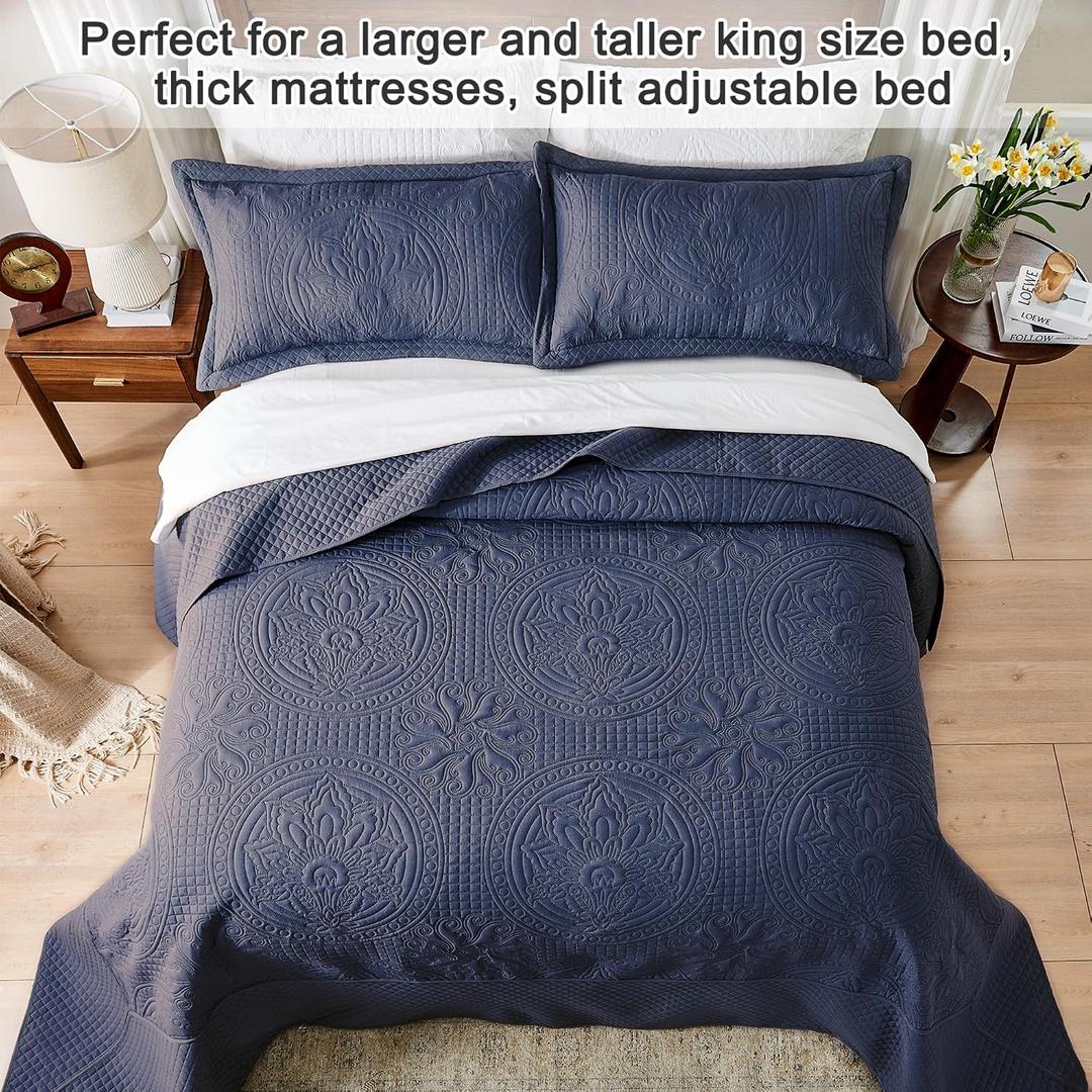 Qucover Oversized King Bedspread 132x 120, Alaska King Bedspread, 3 Piece Soft Microfiber Lightweight Extra Wide Oversized King Quilts Set, Vintage Persian Pattern, with Pillow Shams, Navy