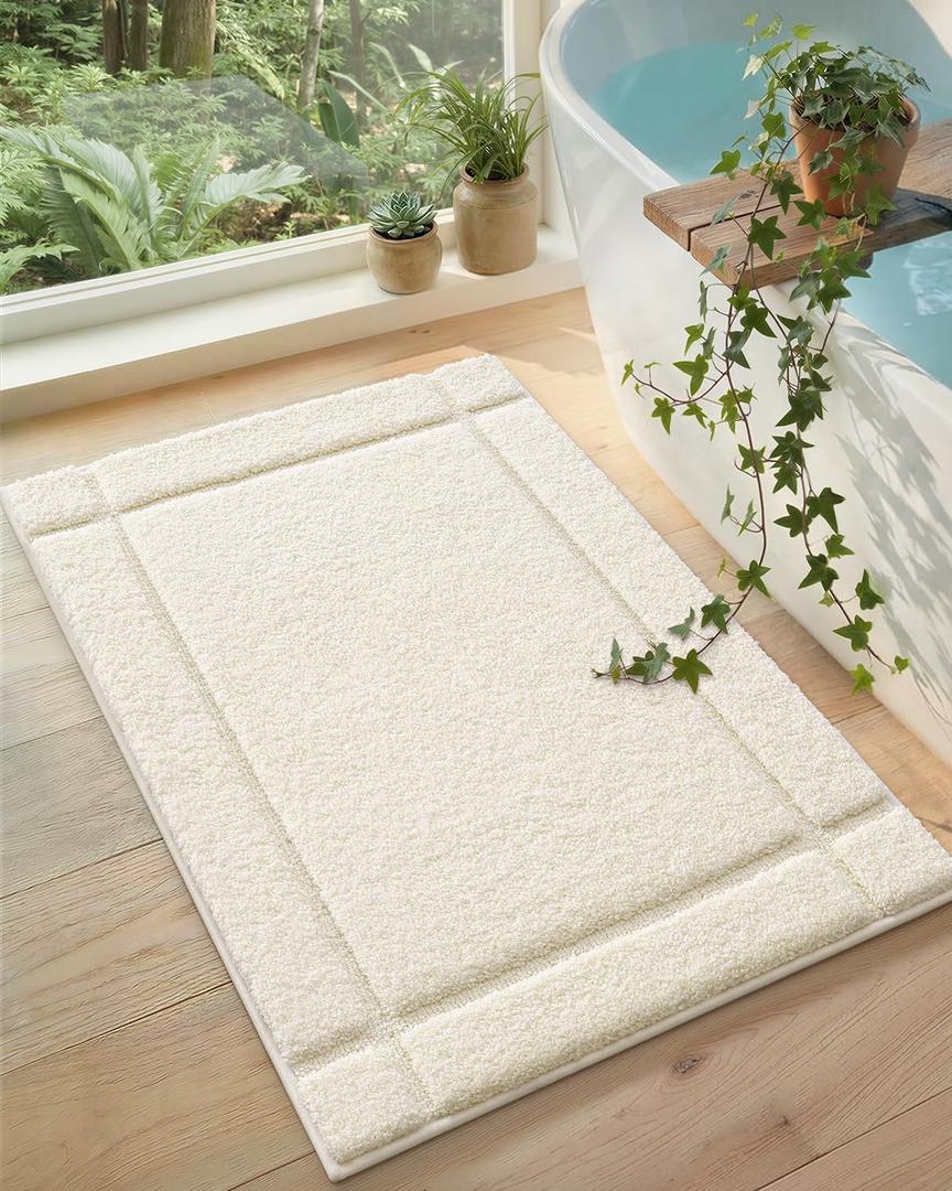 Color&Geometry Ultra Soft Bathroom Rug Non Slip with Rubber Backing, Absorbent Washable Bath Mat, Quick Dry, Premium Microfiber Plush Mat for Bathtub and Shower Floor,Beige,20"x32"