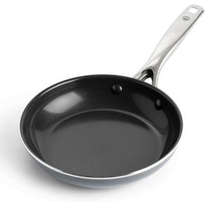 Blue Diamond Frying Pan 8 Skillet, Diamond Infused Healthy Ceramic Nonstick, PFAS and PFOA-Free, Dishwasher and Oven Safe, Even Heating, Metal Utensil Safe, Warp Control Base, Grey (Gray)