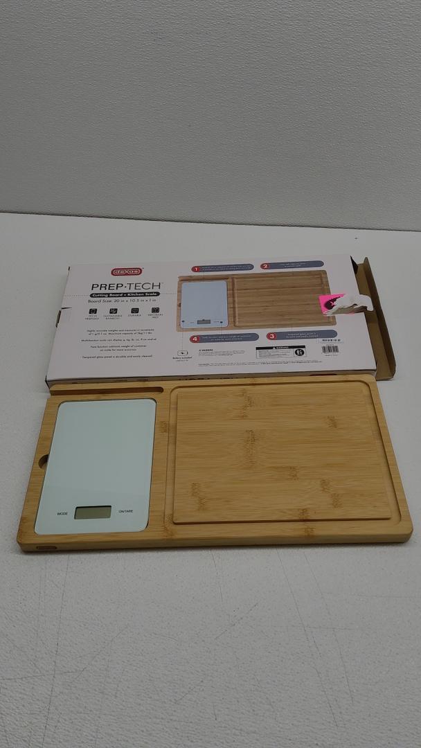 Prep Tech 20x10.5x1 Wooden Cutting board, and Scale Prep Tech 20x10.5x1 Wooden Cutting board, and Scale