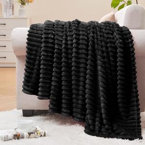 BEDELITE Fleece Throw Blanket for Couch – 3D Ribbed Jacquard Soft and Warm Decorative Fuzzy Blanket – Cozy, Fluffy, Plush Lightweight Black Throw Blankets for Bed, Sofa, 50x70 inches