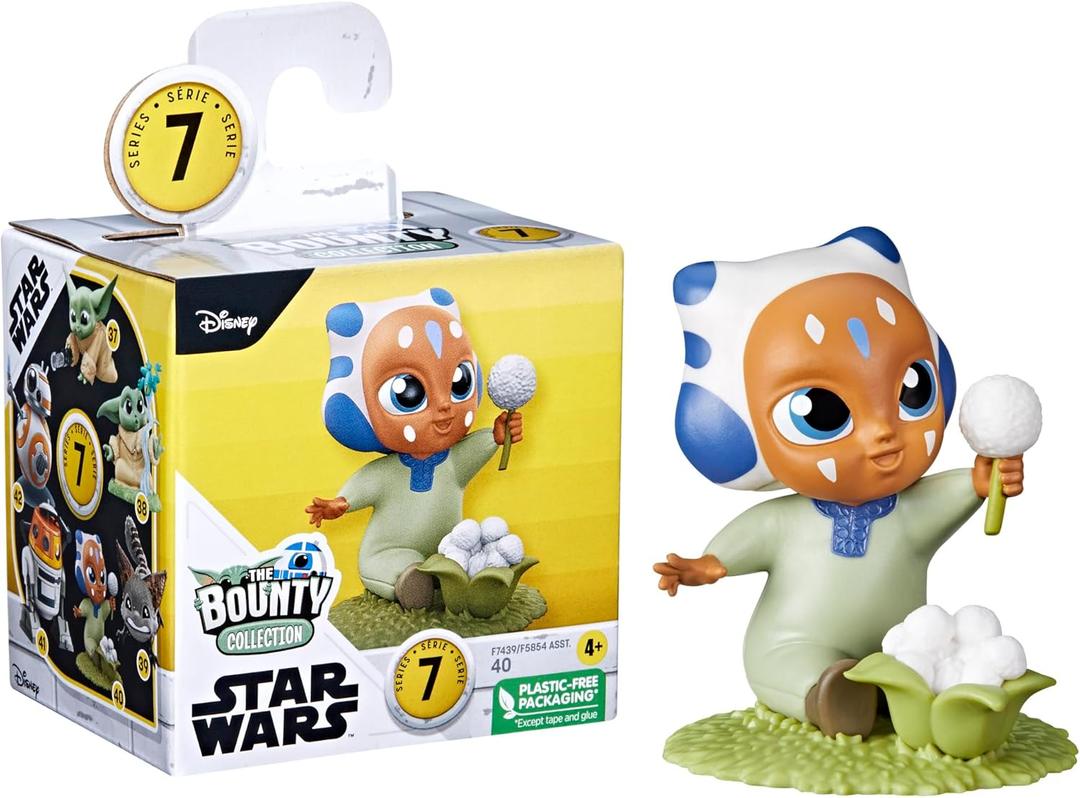 Star Wars The Bounty Collection Series 7, Ahsoka Tano Mini Action Figure, Baby Ahsoka Pose, 2.25 Inch Star Wars Toys for 4 Year Old Boys & Girls