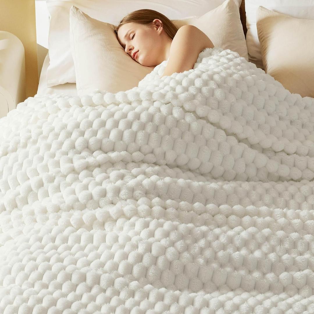 Bedsure Queen Blanket for Bed - Super Soft, Cozy Blankets for Women, Cute Fleece Gifts for Girls, Off White, 90x90 Inches