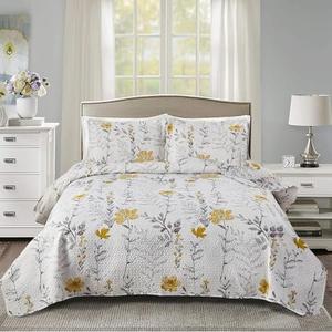 Ycosy Quilt Set King Size Floral Bedspread Coverlet Flowerl Quilts Bedding Spring Summer Lightweight Reversible Quilts Bedding Yellow Floral Quilt Collection with 2 Pillow Shams