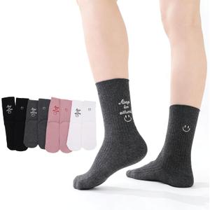 4 Pairs Cotton Socks for Women Cute Knitted Crew Sock Casual Athletic Aesthetic Socks