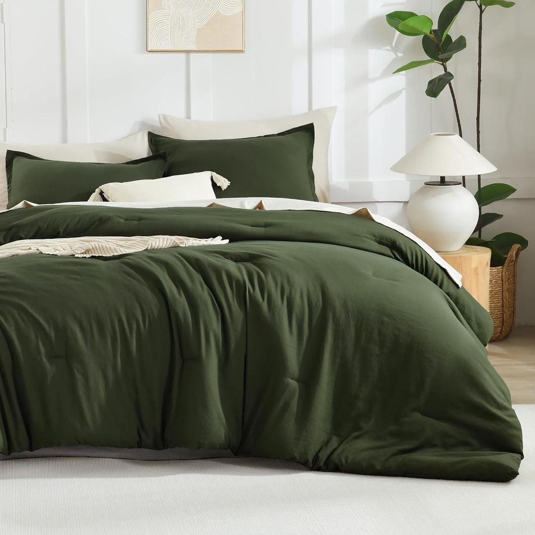 Litanika Oversized King Comforter 128x120, 3 Pieces Olive Green Lightweight Solid Bedding Comforter Set, All Season Fluffy Bed Set (1 Comforter & 2 Pillowcases)