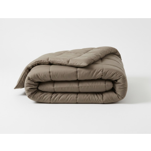 Premium Soft Quilted Throw Blanket – Cozy, Lightweight and Warm Bedspread for All Seasons