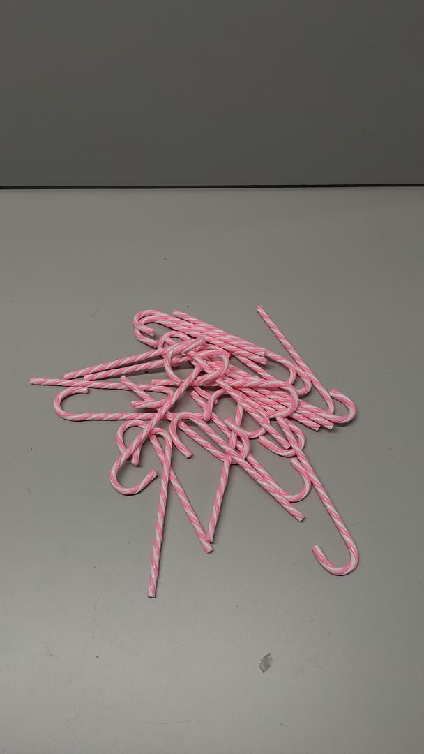 Hicarer 25 Pieces Christmas Plastic Candy Cane 5.9 Inch Christmas Tree Hanging Ornament Decoration Twisted Tree Candy Cane Ornament for Xmas Holiday Party Favor (Pink and White)