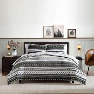 Eddie Bauer - Twin Comforter Set, Reversible Plush Bedding with Matching Sham, Dorm Essentials, Oeko-Tex Certified (Shelton Fair Isle Green)