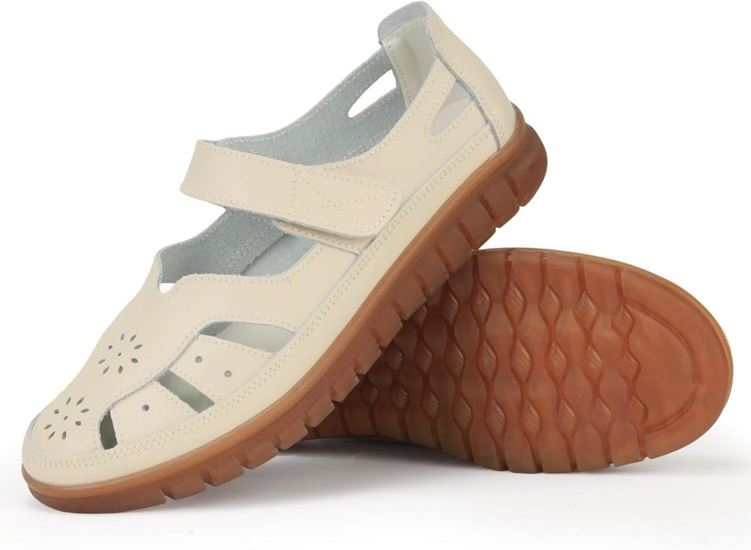 Women 's Classic Genuine Leather Casual Flat Sandal Closed Toe Fisherman Sandals Comfy Work Sandal Everyday Walking Shoe (5.5, Beige)