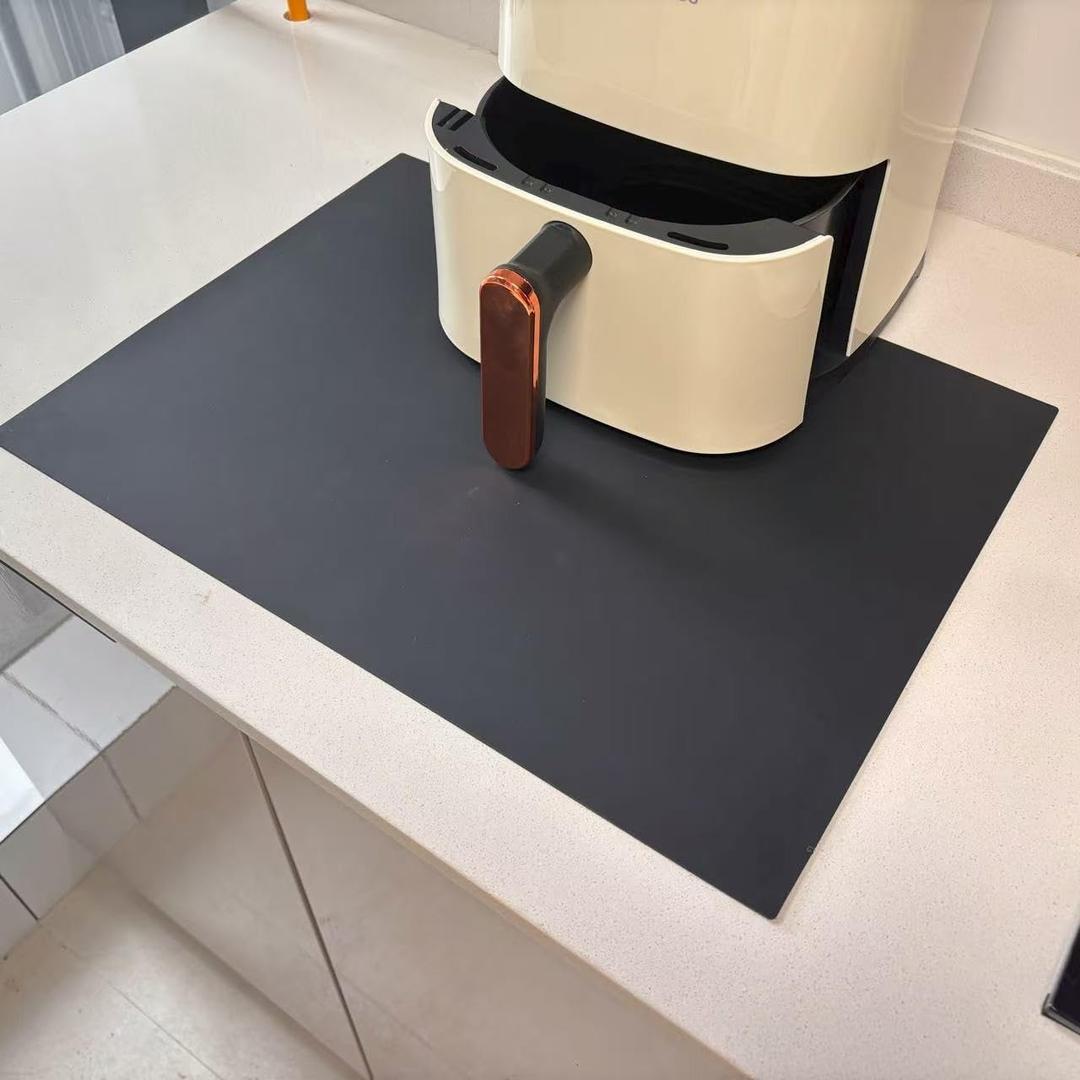 Silicone Heat Resistant Mats for Countertop, 2MM Extra Thick Mat for Kitchen Counter, Suitable for Airfryer, Microwave, Coffee Maker, Non Slip Hot Pad, Waterproof,Cuttable 19.3 * 14.57in, Black