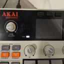 Akai Professional MPC Sample Standalone Portable Sampler, Sequencer and Effects Processor, with Rechargeable Battery, USB-C, Built-in Speaker and Microphone