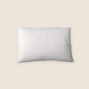 16" x 22" Polyester Non-Woven Indoor/Outdoor Pillow Form 16" x 22" Polyester Non-Woven Indoor/Outdoor Pillow Form
