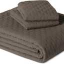 Amazon Basics Brushed Microfiber Quilt Set, Extra Soft with Natural Texture, 3-Piece, Queen/Full, Brown