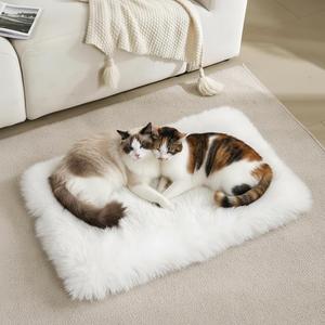 Self Warming Dog Cat Bed Mat 19.6x31.4 Inch, Washable Soft Plush Faux Fur Fluffy Puppy Heating Pad Blanket for Indoor Pet Sleep Cushion White