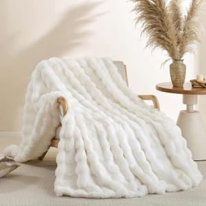 Smoofy Faux Fur Throw Blanket for Couch - Cream White Super Soft Cozy Bubble Blanket, Fluffy Plush Fuzzy Throw for Sofa & Bed, Thick Lightweight Warm Blanket, Luxury Aesthetic Gift for Women 50"x60"