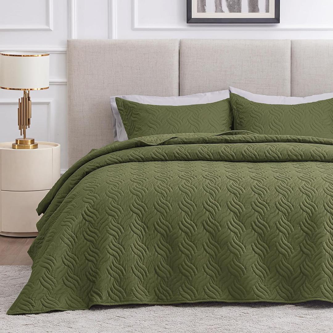 Love's cabin Quilts for Queen Bed Olive Green Bedspreads Bedding Set - Summer Lightweight Bedspread Comforter - Wave Pattern Bedding Coverlet for All Season - 3 Pieces (1 Quilt, 2 Pillow Shams) (Full/Queen (90"x96"))