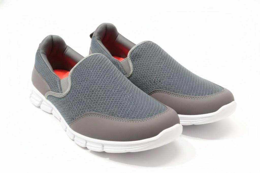 Men's Mission Ridge Gray Slip on Shoes Size 9 or Size 10