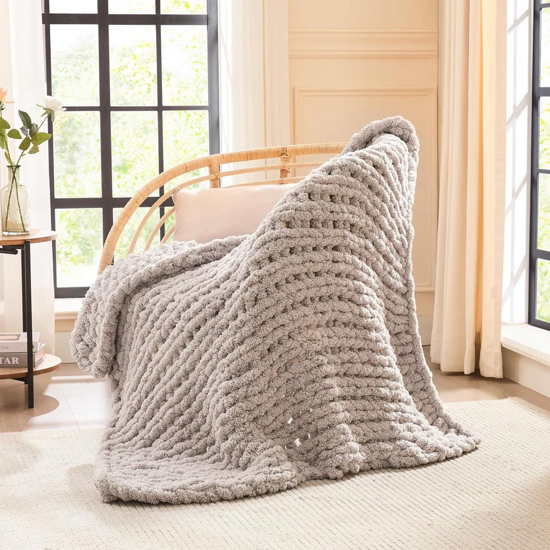L'AGRATY Chunky Knit Blanket Throw: 40''x50'' Chenille Chunky Knitted Throw Blankets for Twin Bed Couch - Handmade Thick Cable Knit Blanket - Large Crochet Rope Blankets for Home Decor (Grey)
