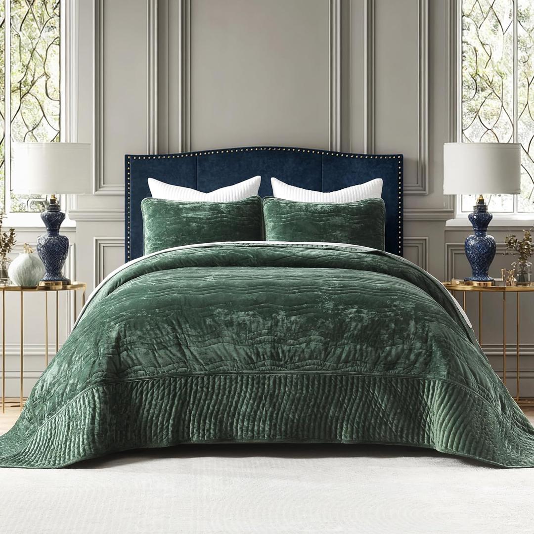 Velvet California King Size Quilt, Oversized California Comforter Set Emerald Green Bedding Set (118*106) with 2 Pillow Shams, Luxurious Quilt Set,All-Season 3 Pieces