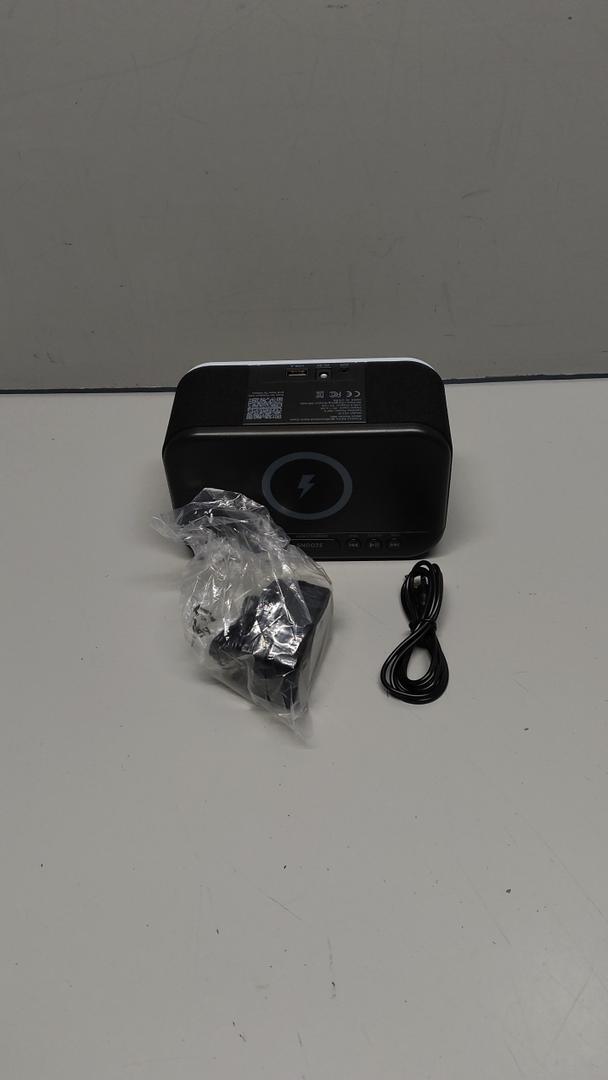 Alarm Clock Speaker Wireless Charger, Digital Alarm Clocks Bedrooms Bluetooth, Alarm Clock Dimmable Light Bedrooms Dual Alarm Snooze Dimmer 12 24H RGB Night Light Bluetooth USB AUX, Black