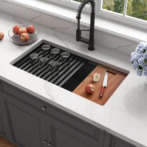 33 Inch Black Undermount Kitchen Sink,SUS304 Stainless Steel Workstation Kitchen Sink, 10 Inch Depth Single Bowl Kitchen Sinks with Accessories (33x18 inch)