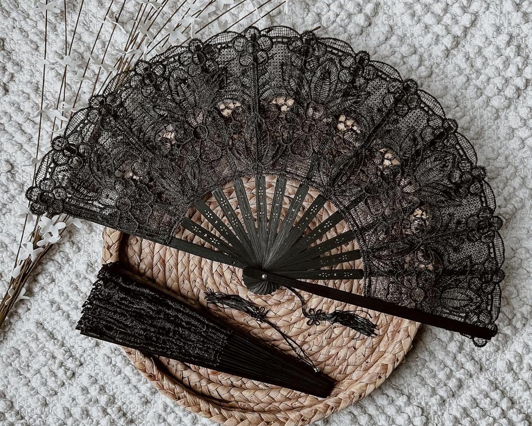 Victorian-Inspired Cotton Lace Wedding Folding Handheld Fan Vintage Embroidered Bridal Hand Fan for Prom, Cosplay, Tea Party, Costume Party, Dance, Gala, Photo Prop for Shooting (Black)