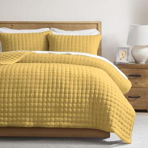 WDCOZY California Oversized Cal King Size Quilt Bedding Sets with 2 Pillow Shams, Lightweight Soft Bedspread Coverlet Bed Cover for All Season, 3 Pieces, 116x106 inches, Yellow (Daffodil)