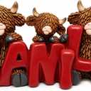 Cute Highland Cow Family Figurine Holding Red Family Letters, Romantic Resin Statue as Heartwarming Housewarming Gift, Shelf & Mantel, Unique Animal Sculpture for Family & Animal Lovers (C)