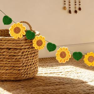 Handmade Crochet Flower Garland, Sunflower Garland for Girl Nursery Decor, Sunflower Garland for Birthday Party, Boho Room Wall Hanging Decoration, 6.6 FT