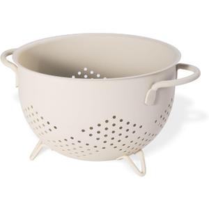 Metal Colander 5 Quart Powder Coated Self-draining Metal Strainer with Base,Kitchen Pasta Fruit Vegetable Basket with Double Handles (Sand Yellow)
