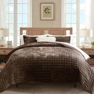 RECYCO Luxury Velvet Quilt Set King Size Bedding Sets, Ultra Soft Velvet Comforter Set, Lightweight Channel Box Stitch Oversized Bedspread Coverlet for All Season, with 2 Shams, Walnut Brown