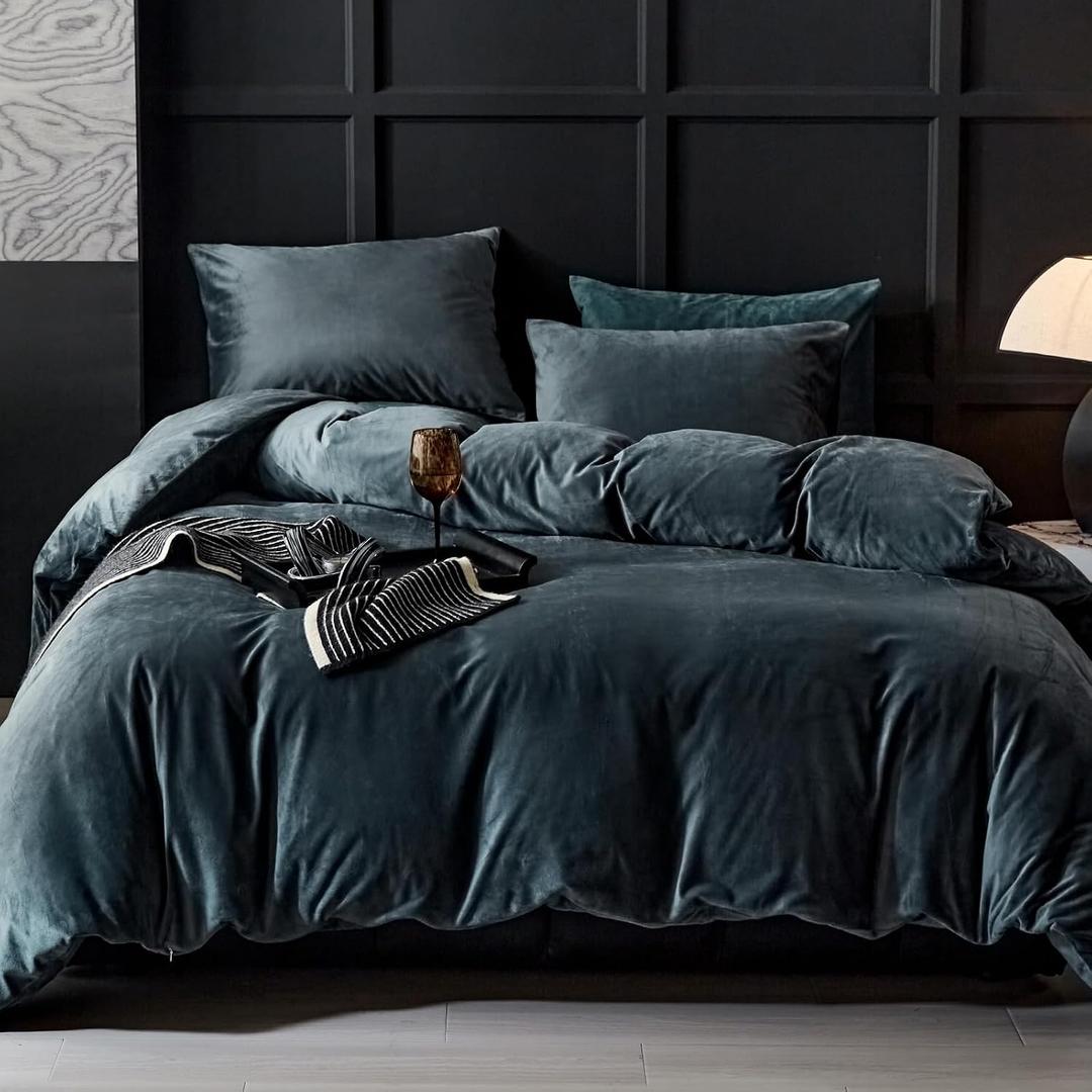 WARMDERN Dark Grey Flanne Velvet Duvet Cover Queen Sizel Duvet Cover Bedding Sets, 3pcs Ultra Soft Luxury Textured Modern Crystal Velvet Duvet Covers with Zipper Closure(Dark Grey, Queen)