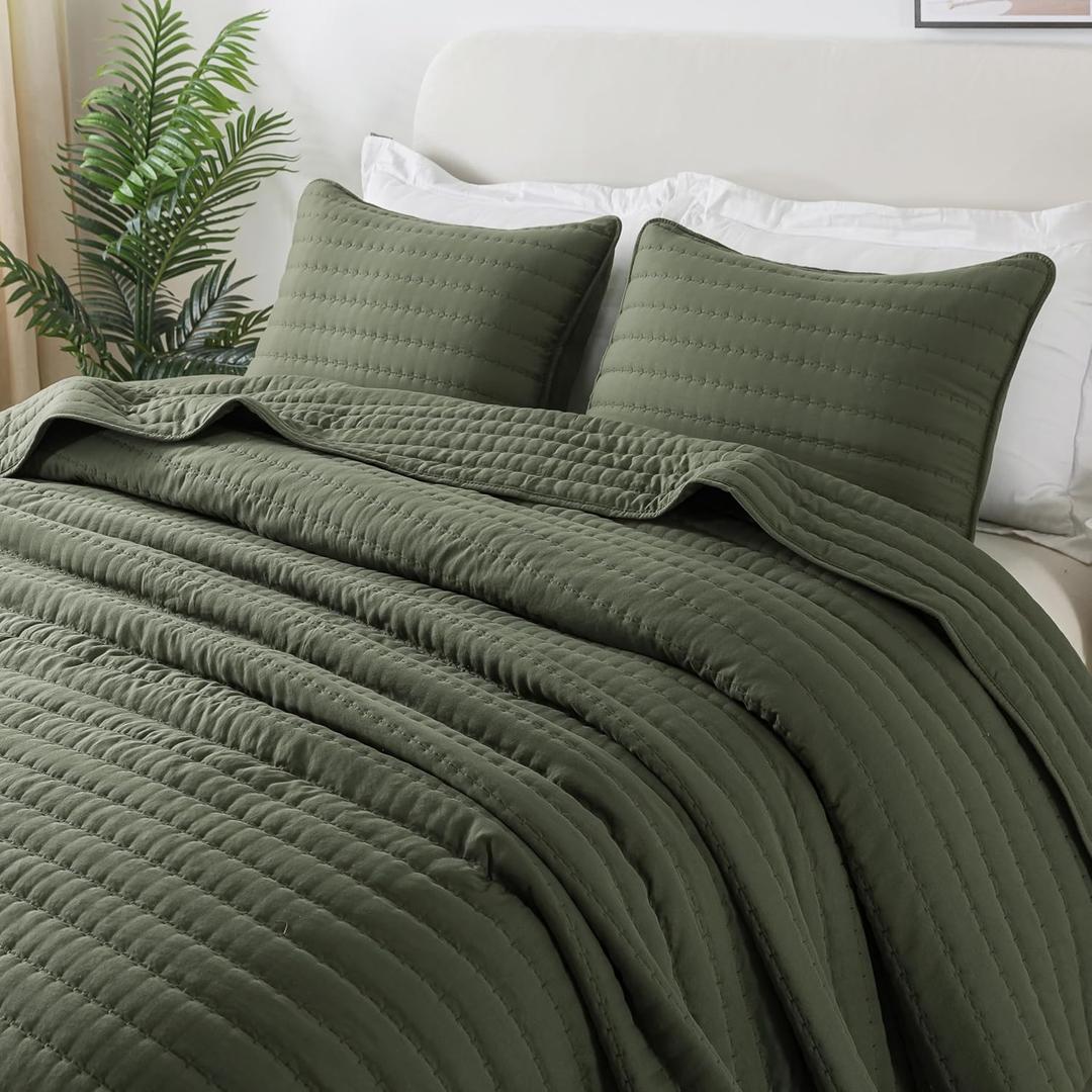 ROARINGWILD Olive Green King Size Quilt Set, Striped Pick Stitch Lightweight Bedspread, Soft Channel Farmhouse Rustic Coverlet, Spring Summer Thin Comforter, Country Bedding, 104x90 inches