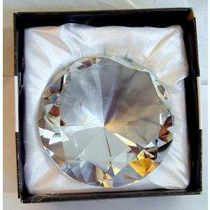 Crystal Diamond Shaped Glass Paperweight 3.25x2" Crystal Diamond Shaped Glass Paperweight 3.25x2"
