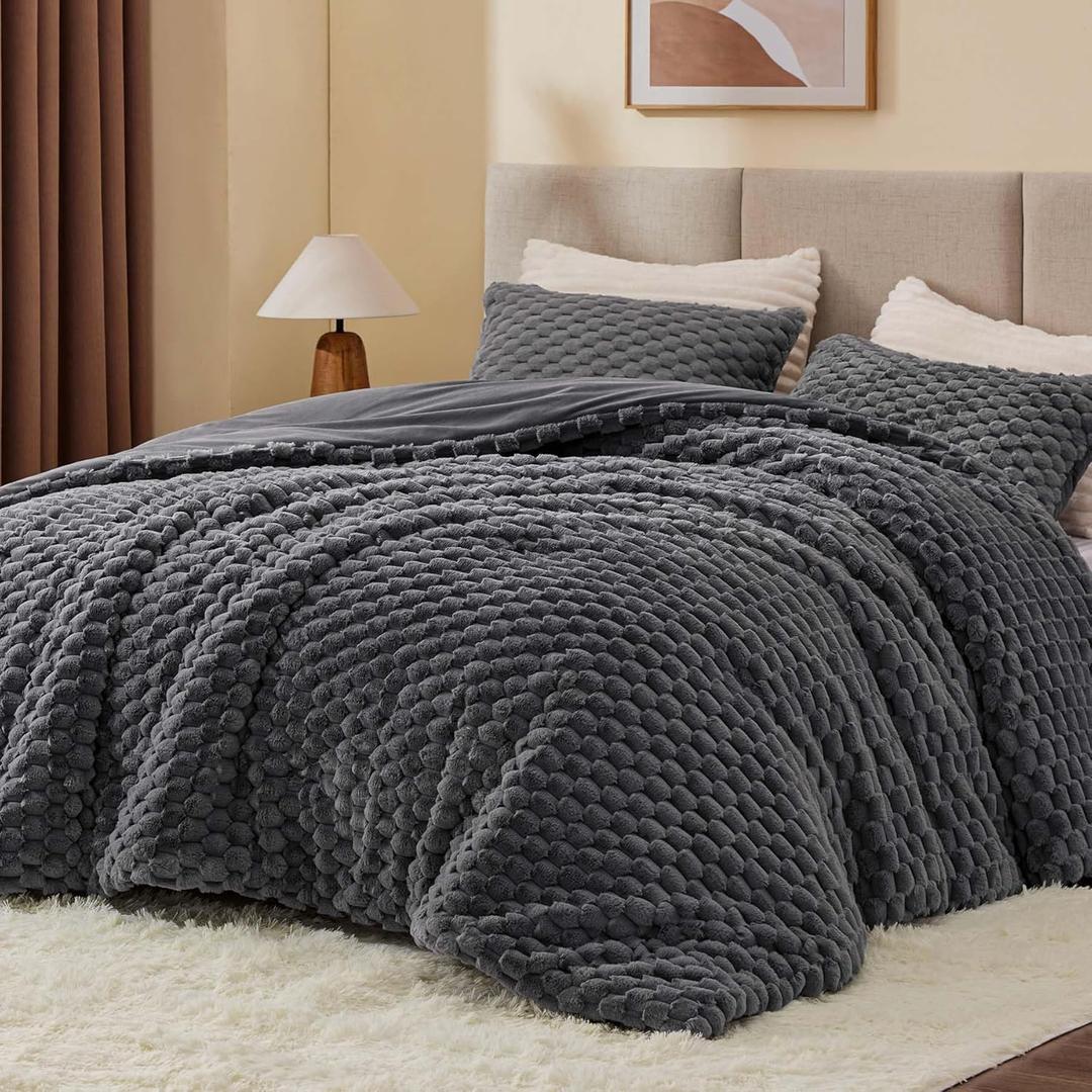 BEDELITE Fluffy King Size Comforter Set - Grey Fleece Soft Comforter for King Size Bed, Luxury Warm Bedding Set for Winter, Fuzzy Bed Set 3 Pieces (1 Comforter, 2 Pillowcases)