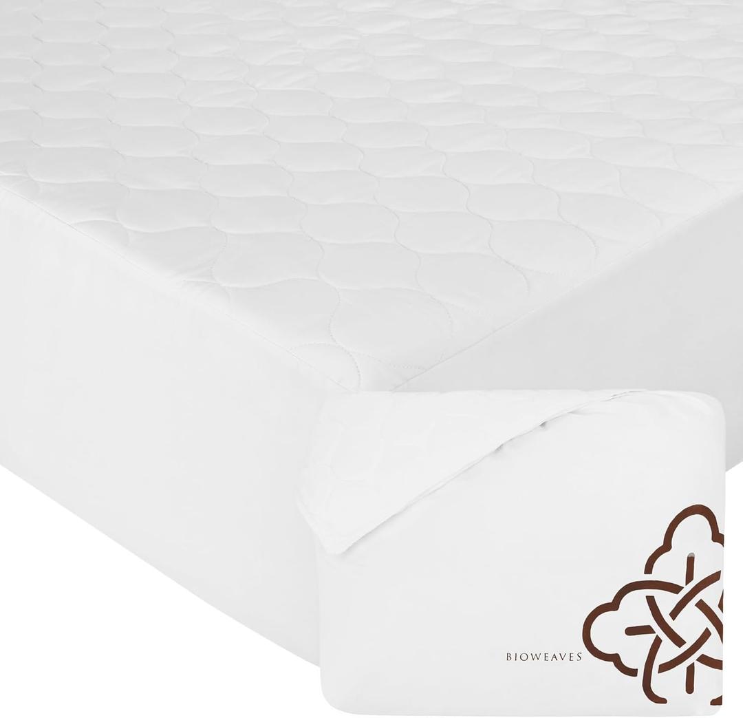 Bioweaves 100% Organic Cotton Mattress Pad Cover, GOTS Certified Cooling 300 GSM Quilted Fitted Mattress Topper & Protector with Soft Cotton Wadding - White, 20 Inch Deep Pocket, King