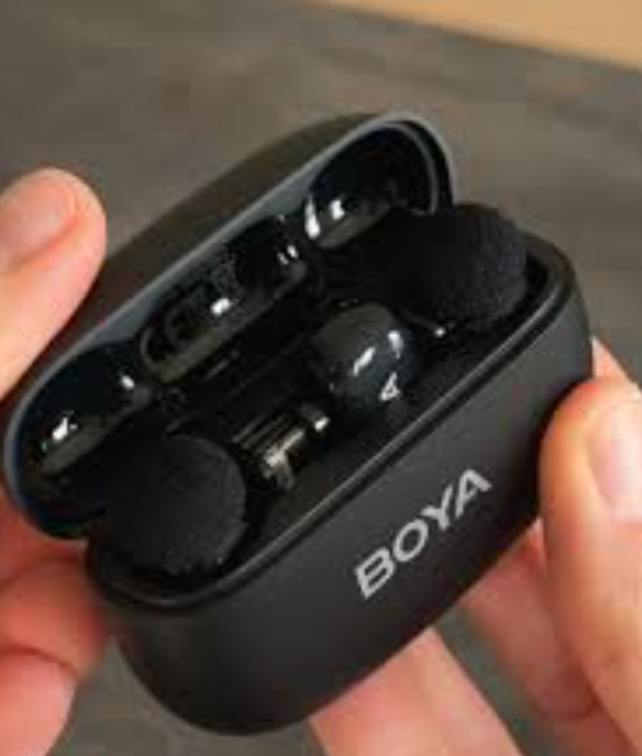 BOYA Wireless Lavalier Microphone for iPhone 15 Android USB C PC Laptop Phone, Noise Cancellation, 15h Battery, Mini Lapel Wireless Mic Podcast for Video Recording, Vlogging, Live Streaming Omic-U-B