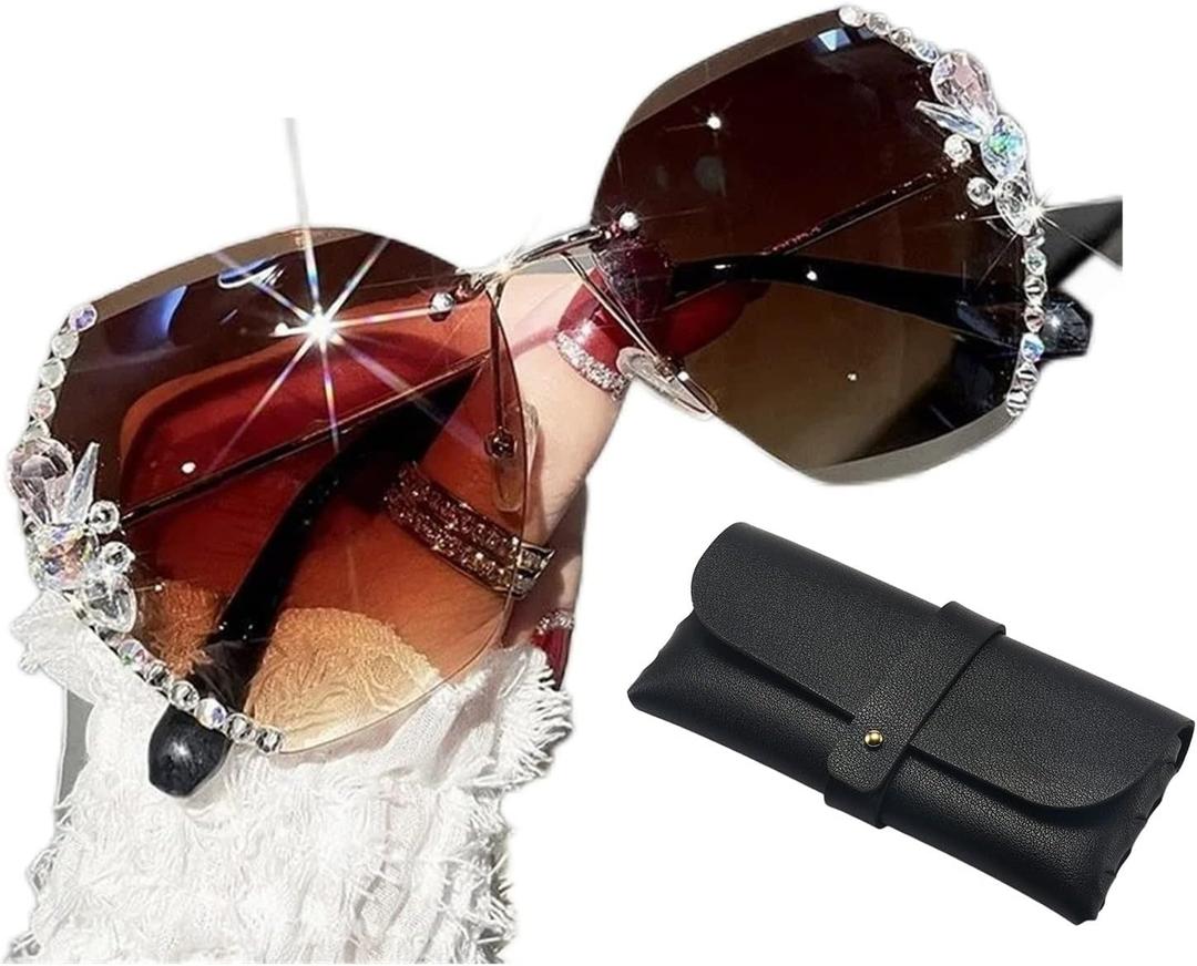 2022 New Woman Sunglasses for Beach Summer with Eyeglass Case, Sunglasses Womens Trendy Fashion Woman Sun Glasses