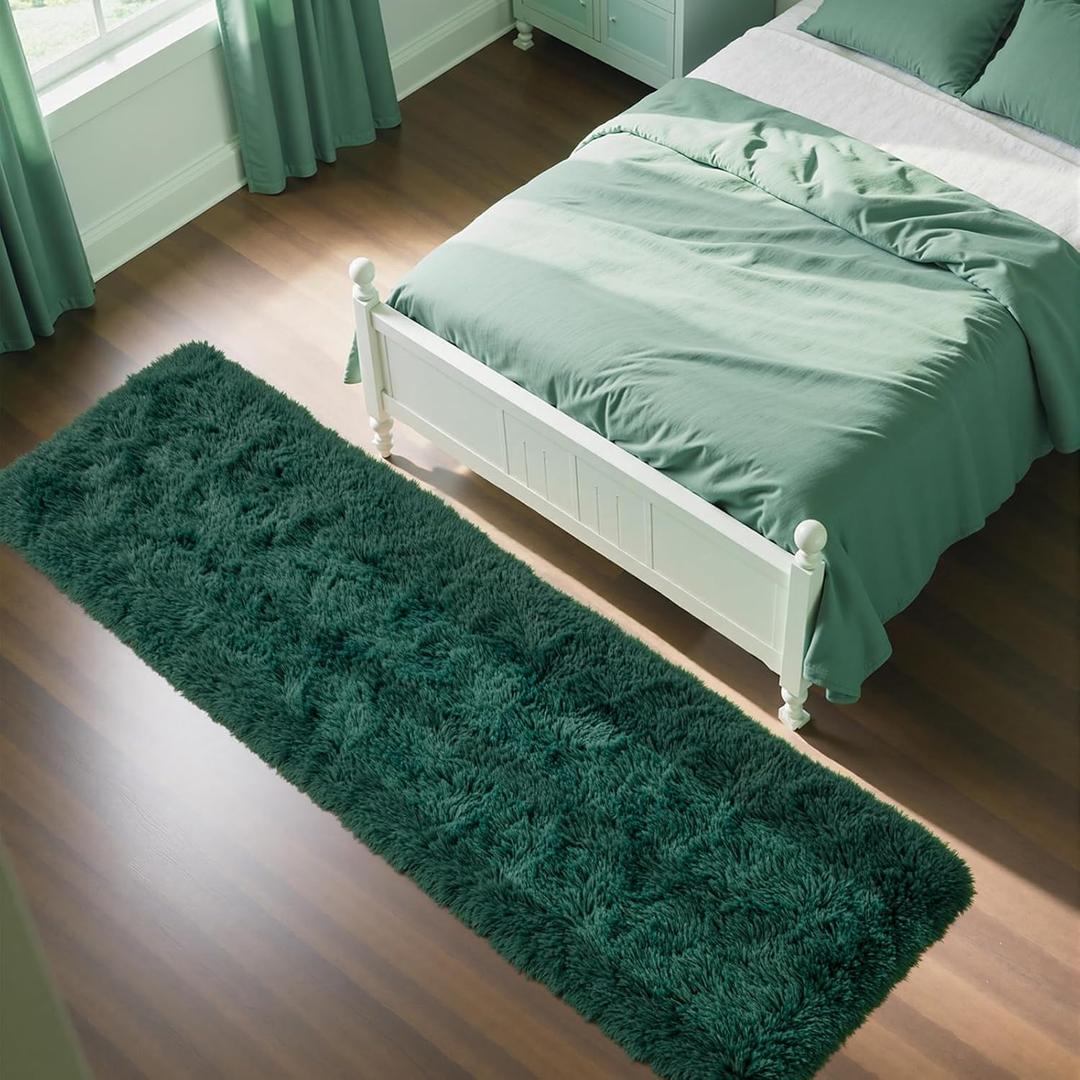 Zentavio Runner Rugs for Hallway 2x6 Shag Soft Bedroom Bedside Rugs Non Slip Fluffy Carpet for Kids Girls Boys Home Decor Aesthetic Dorm Nursery Emerald Green